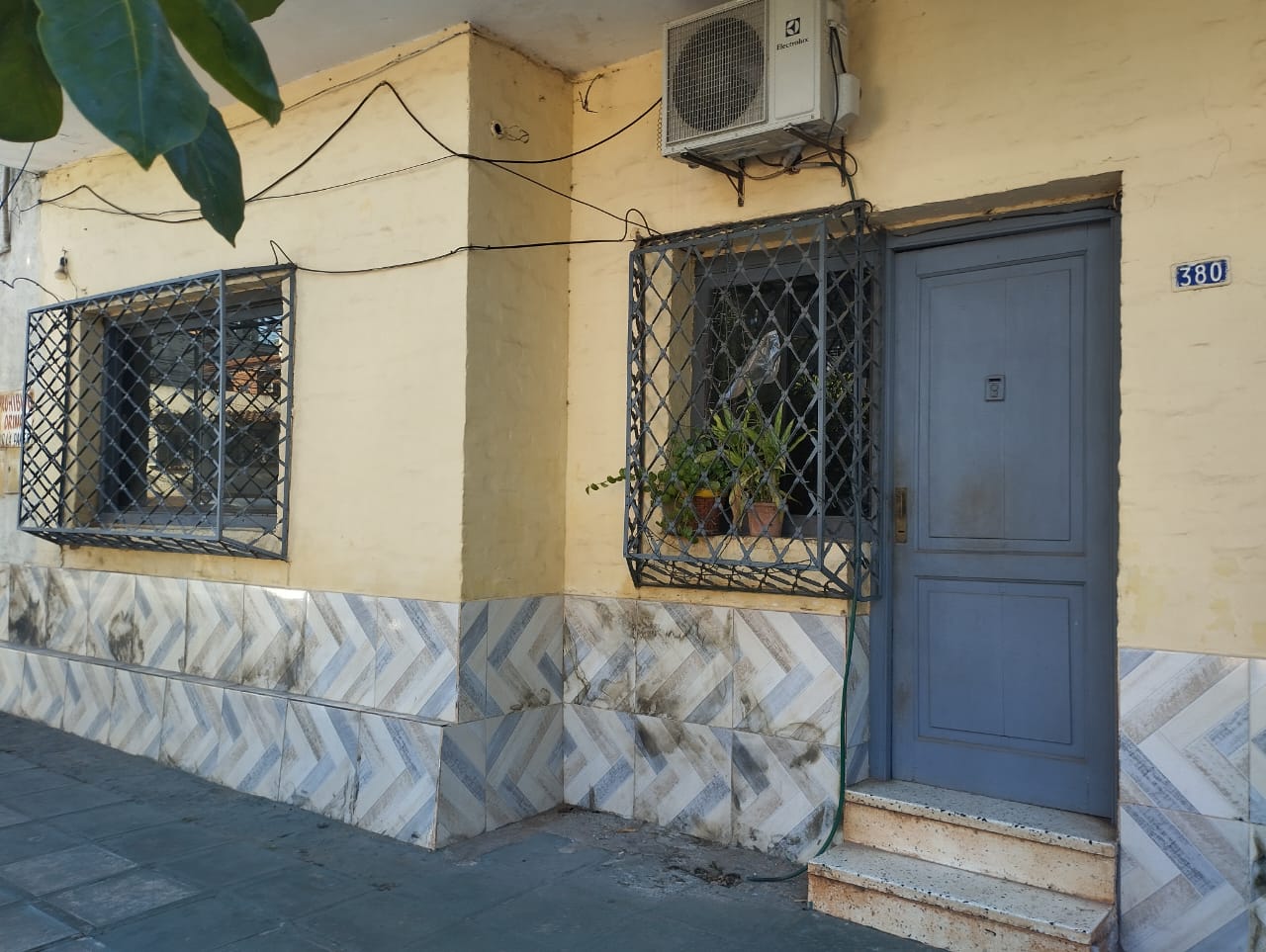 A 70 m de la Embajada de EE. UU